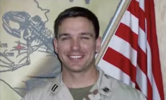 US Military’s Bronze Star Has Spurred Debate, but No Doubt About DeSantis’s ‘Meritorious Service’