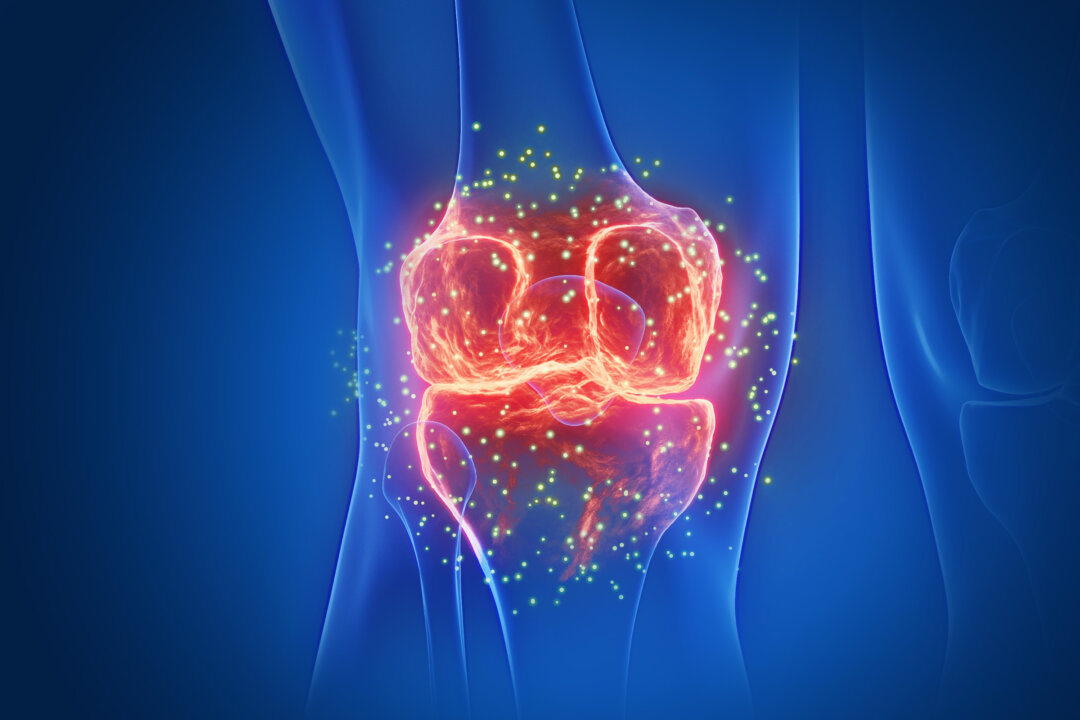 chronic-knee-pain-2nd-leading-cause-of-pain-5-easy-home-exercises-to