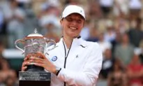 Iga Swiatek Beats Karolina Muchova in the French Open Final for Her 3rd Trophy in Paris, 4th Slam
