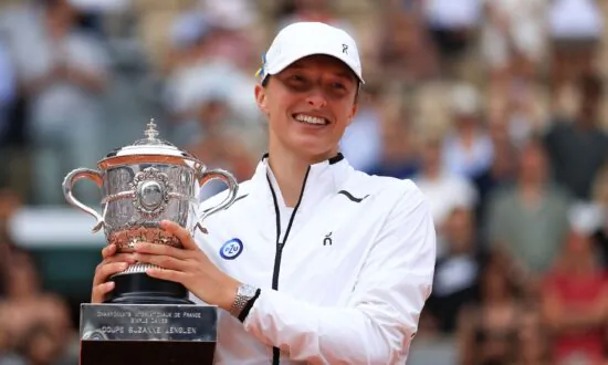 Iga Swiatek Beats Karolina Muchova in the French Open Final for Her 3rd Trophy in Paris, 4th Slam