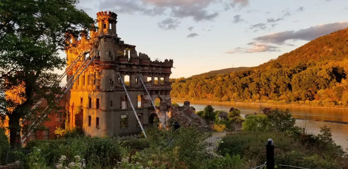 Bannerman Castle Sunset. (Courtesy of Bannerman Castle Trust)