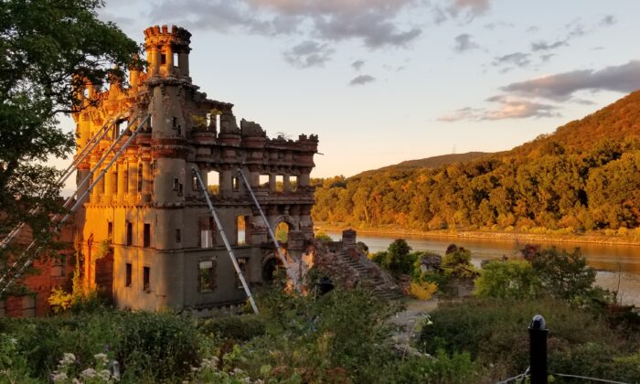 Enjoy Award-Winning Movie and Meet the Cast While Touring a Hudson River Castle