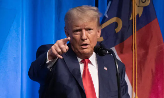 Trump Speaks to Florida Spanish Media Amid His Indictment