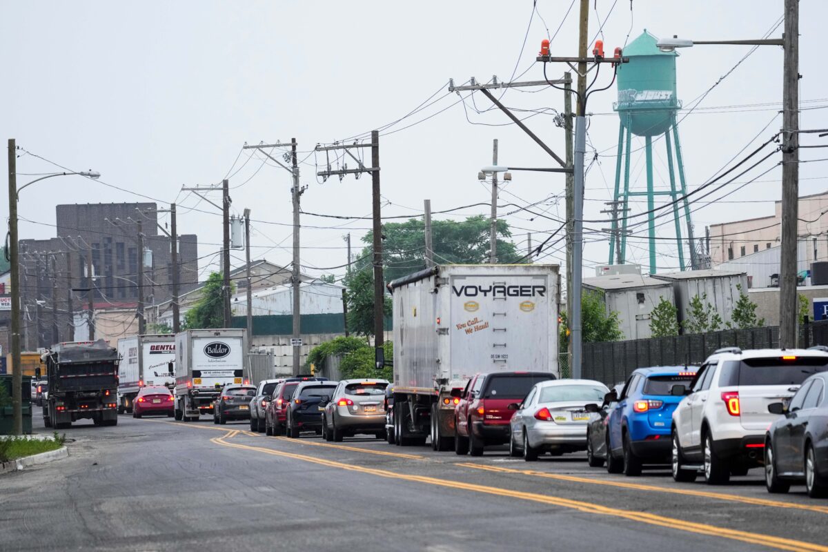 NextImg:Governor: I-95 Traffic to Resume This Weekend With Interim Fix; Permanent Repair to Follow