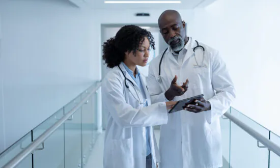 MD or DO? It’s All the Same in the Hospital Room, Study Finds