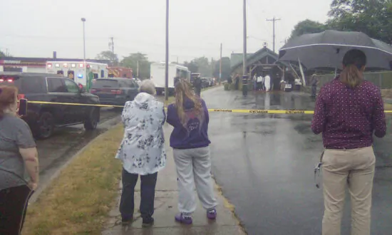 One Dead After Tour Boat Capsizes in Erie Canal Water Tunnel Cave in Lockport, New York