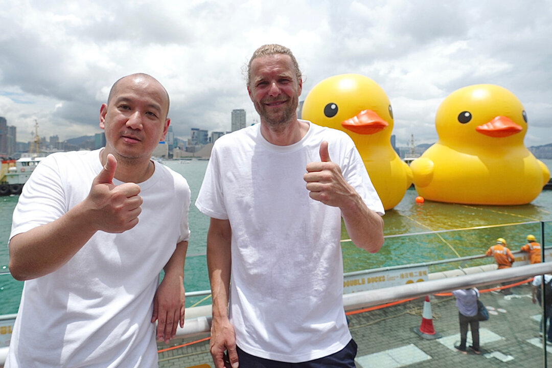 Creator of Yellow Duck Hopes to Bring Double Luck to Hong Kong: ‘We ...