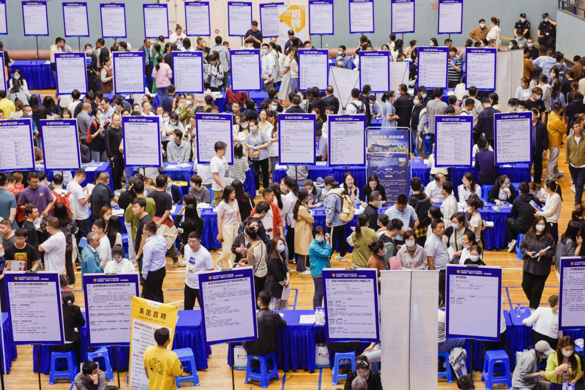 China Has a Serious Youth Unemployment Problem
