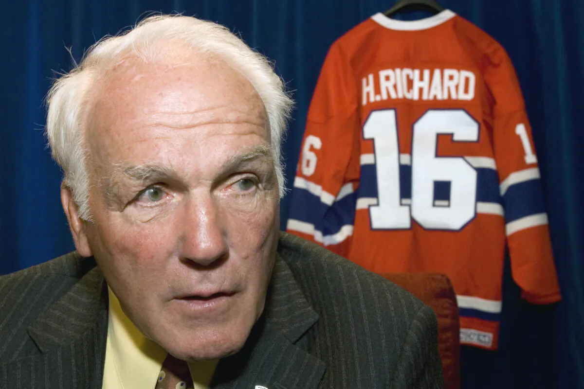 Montreal Canadiens' Henri Richard responds to questions in Ottawa on June 1, 2007. (Paul Chiasson, Canadian Press via AP)