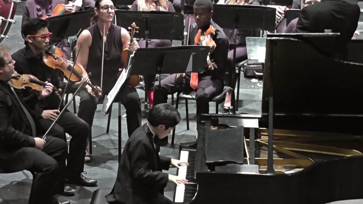 NextImg:Mozart: Piano Concerto No. 23 in A Major (Excerpt)