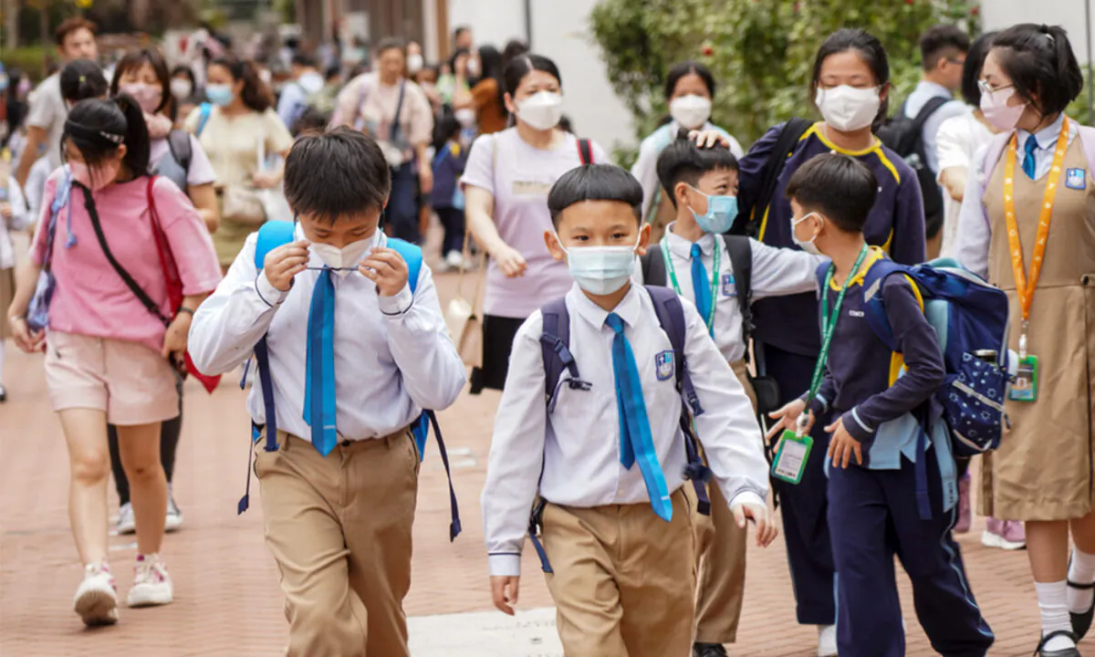 The Hong Kong government releases a new National Security picture book for young children, “National Security. Foundation Of Stability And Prosperity.” Profile photo.(Adrian Yu/The Epoch times)
