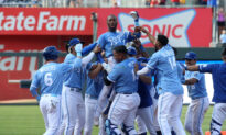 MLB Roundup: Royals Erase 6-run Deficit, Stun Angels