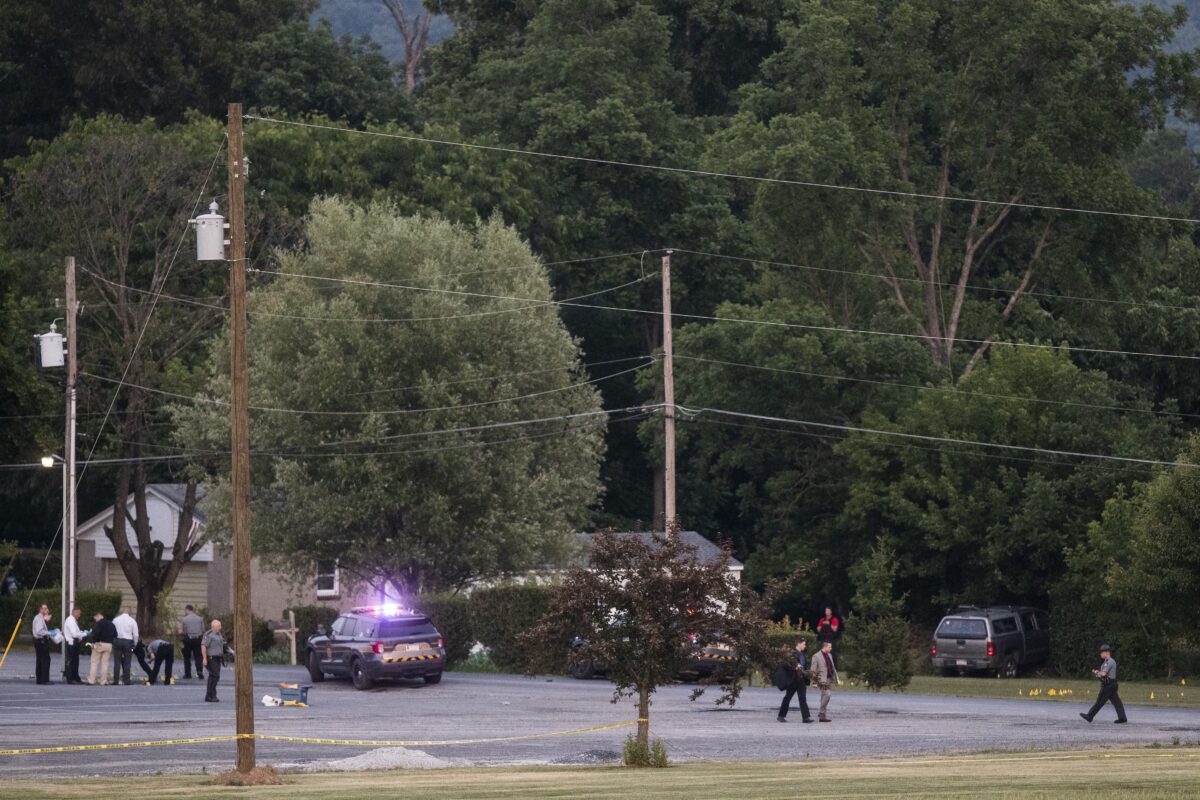 NextImg:Pennsylvania Trooper, Suspect Killed in Shootout; 2nd Trooper Critically Wounded