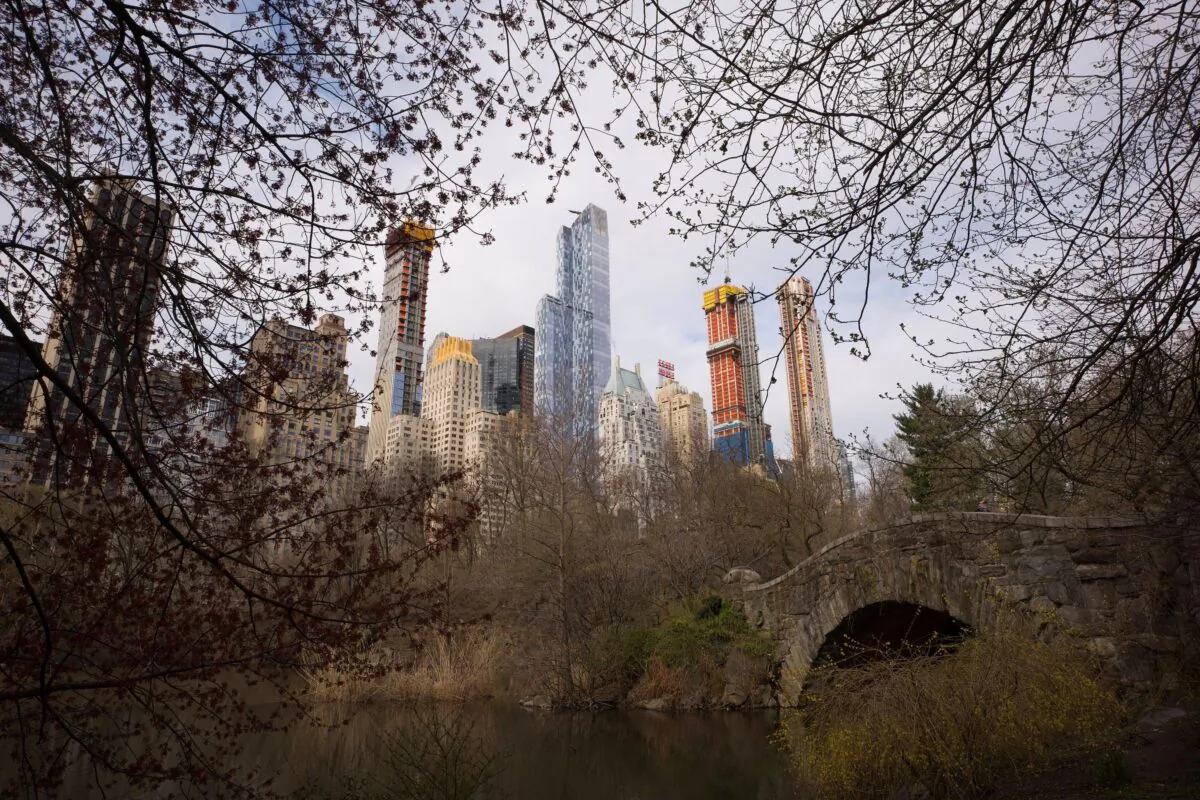 Skyscrapers overlook Central Park and Gapstow Bridge on April 17, 2018. (Mark Lennihan/AP Photo)