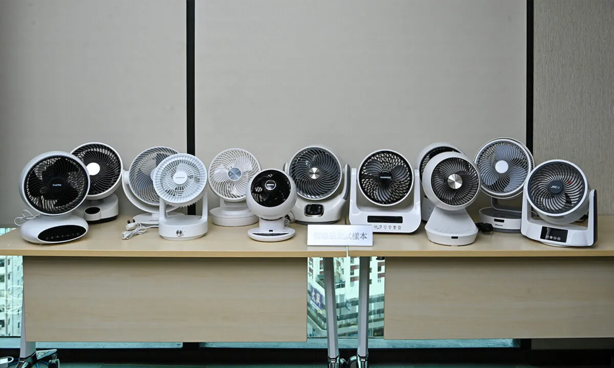 Four samples received a rating of 4.5 points, while the most expensive one received 4 points. Consumers are reminded to compare before purchasing. (Produced by The Epoch Times)