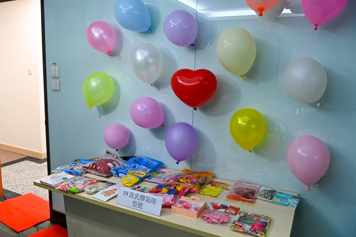 On June 15, the Hong Kong Consumer Council released a test report on 35 balloon samples from 19 brands, revealing that 70% of the products contained suspected carcinogens exceeding EU limits. (Sung Pi-Lung/The Epoch Times)
