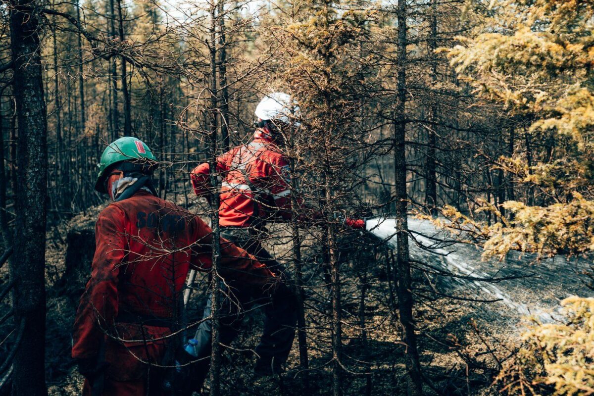 Most Residents of Northern Quebec Town Return After Wildfire Threat, but Risks Remain