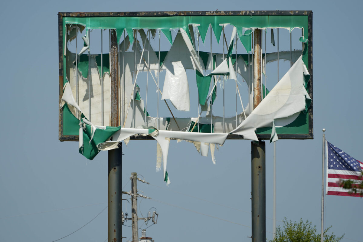 NextImg:1 Dead, Nearly 2 Dozen Injured After Multiple Tornadoes Sweep Through Mississippi