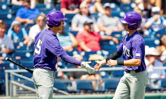 Gators lock up spot in College World Series finals with win over TCU