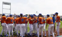 Florida Locks up Spot in the College World Series Finals With a 3–2 Win Over TCU