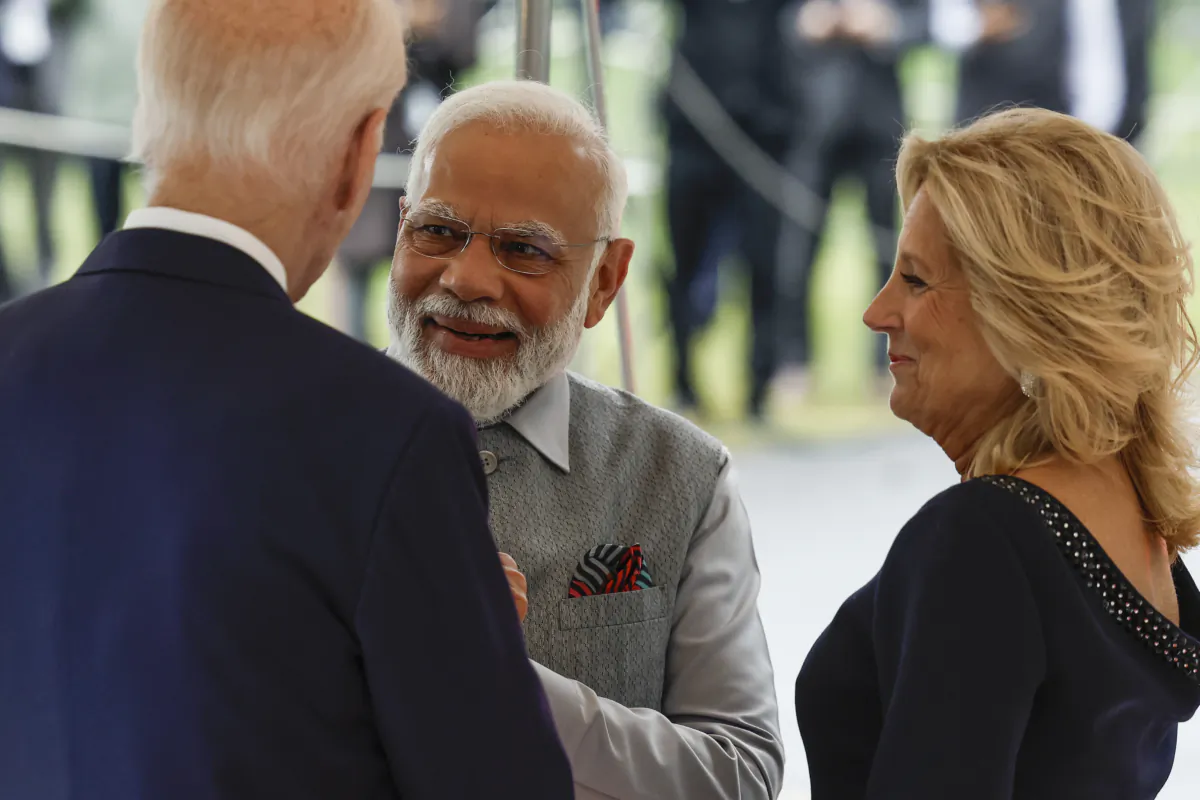 U.S. President Joe Biden and First Lady Jill Biden welcome Indian Prime Minister Narendra Modi (C) to the White House on June 21, 2023. (Anna Moneymaker/Getty Images)