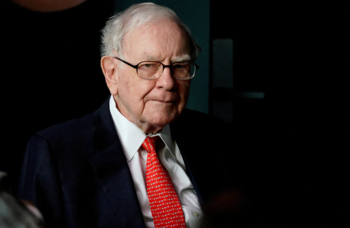 Warren Buffett pauses while playing bridge as part of the company annual meeting weekend in Omaha, Neb. on May 6, 2018. (Rick Wilking/File Photo/Reuters)