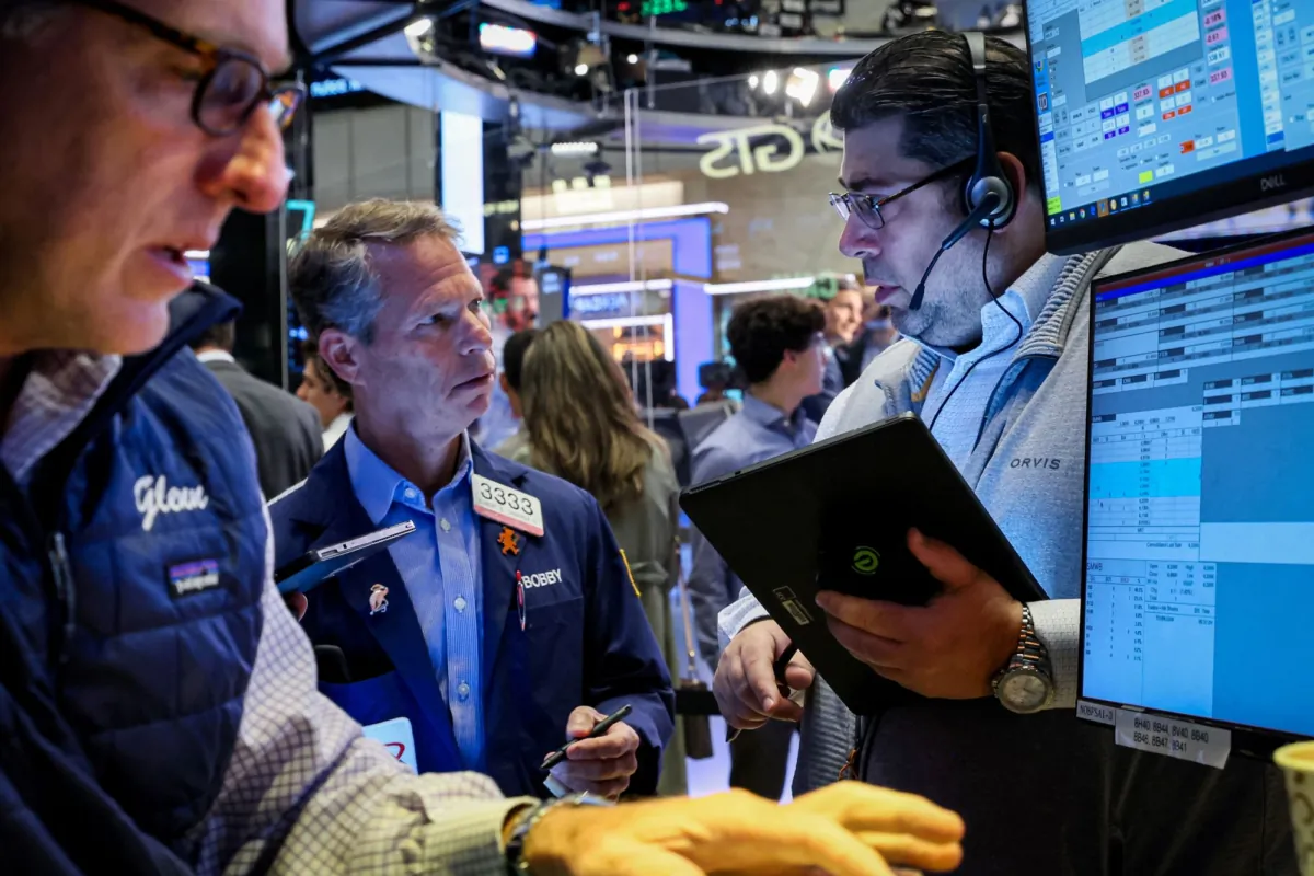 Traders work on the floor of the New York Stock Exchange (NYSE) in New York City on June 22, 2023. (Brendan McDermid/Reuters)
