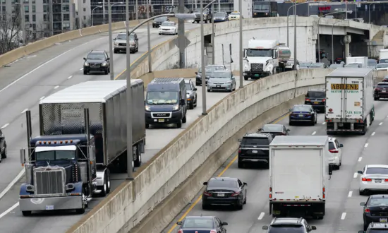 Federal Regulators to Require Automatic Emergency Braking Equipment on Heavy Trucks, Buses