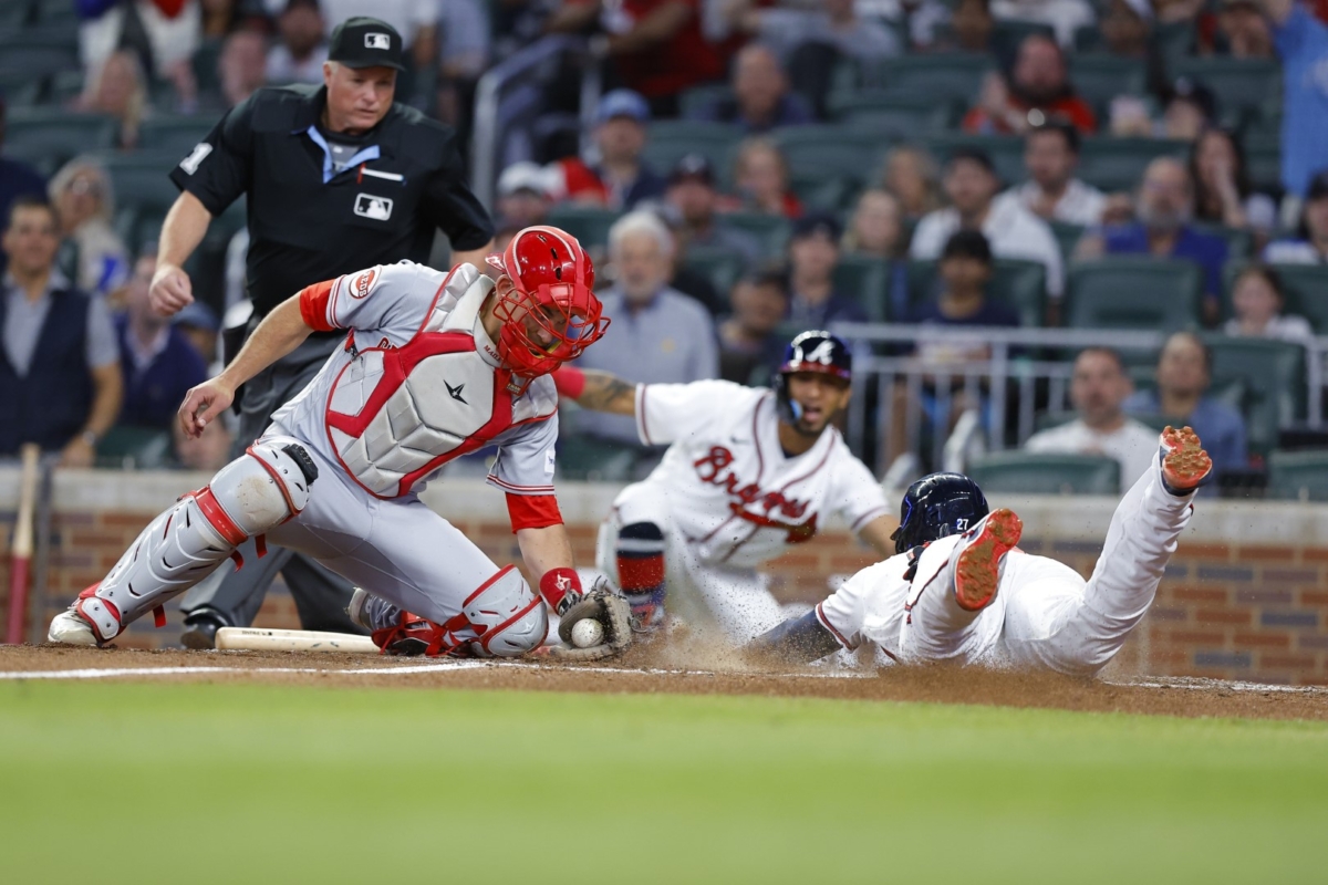 MLB Roundup: Cycle Helps Reds Run Win Streak to 12