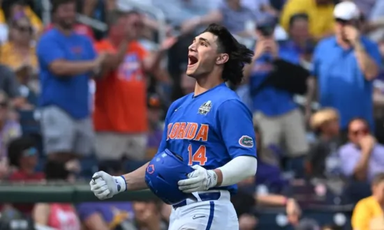 Florida hammers LSU 24–4 to send MCWS to Game 3