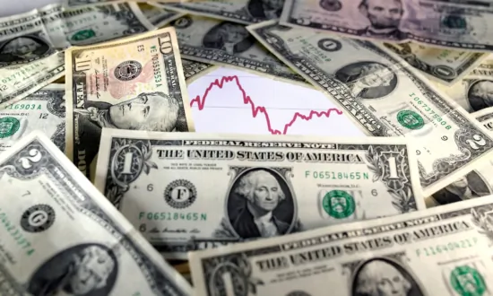 Dollar Slips Before Fed, Euro Rises on ECB Rate Hike Bets