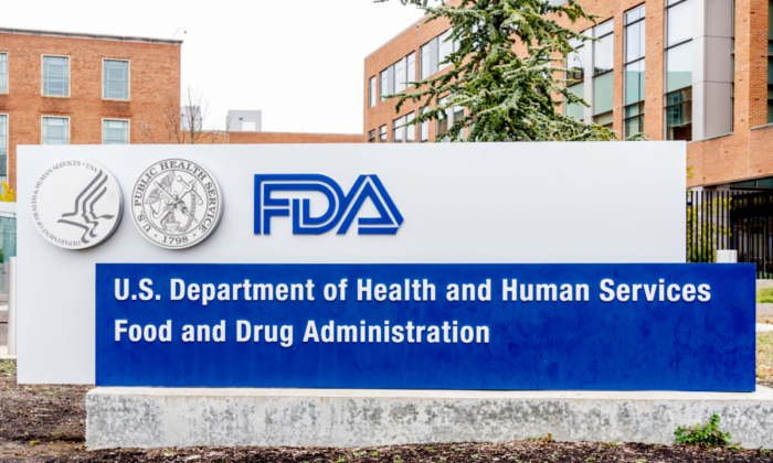 Experts Reveal 'Major Shortcomings' With FDA COVID Vaccine Analysis