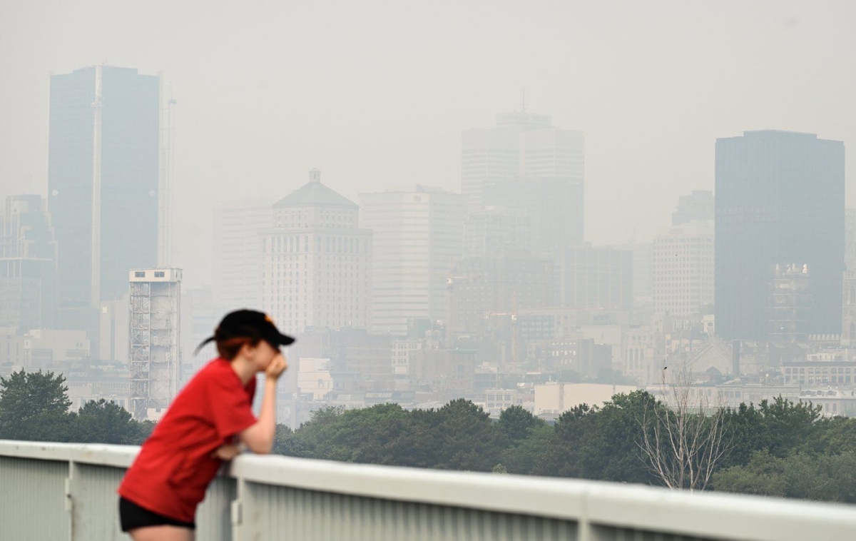 Quebec Wildfire Smoke Causes Widespread Smog Warnings, Grounds Some Water Bombers