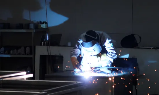 China’s Industrial Profits Tumble, Deepening Economic Gloom