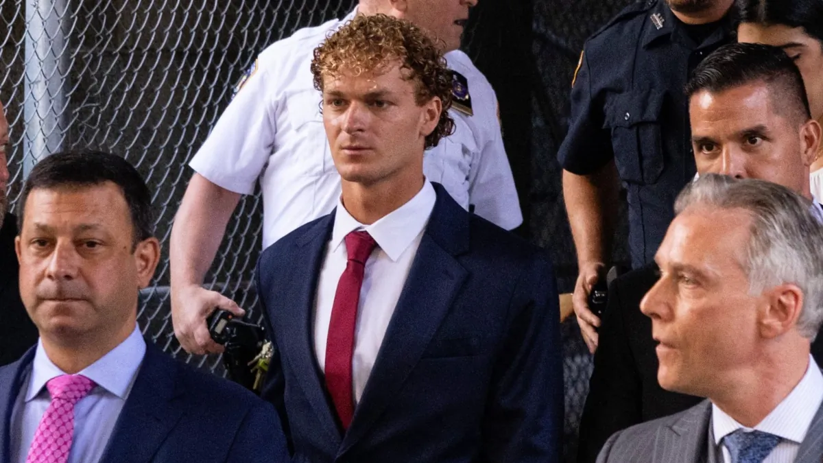 U.S. Marine veteran Daniel Penny (C) leaves Manhattan criminal court after his arraignment on manslaughter charges in connection with the chokehold death of Jordan Neely, in New York, on June 28, 2023. (Yuki Iwamura/AFP via Getty Images)