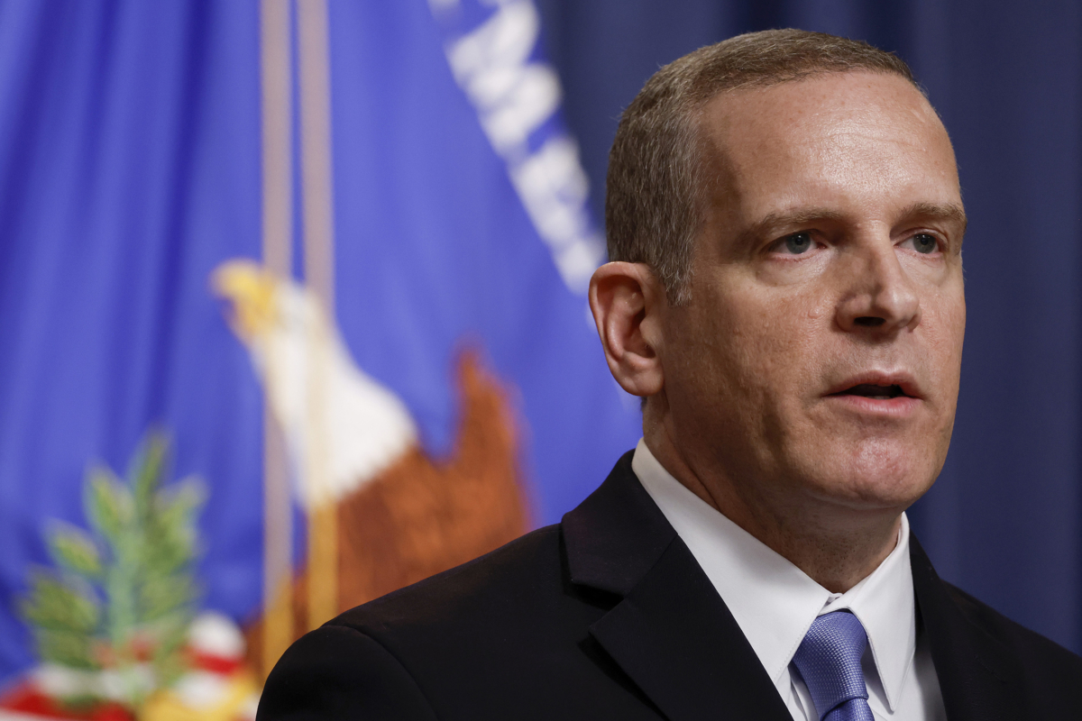 FBI Deputy Director Made 'Chilling and Personal' Threats Against Agents: Affidavit