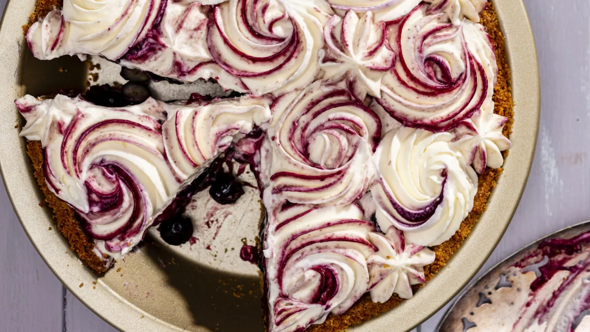 This patriotic pie showcases ripe summer blueberries. (Steve Klise/TNS)
