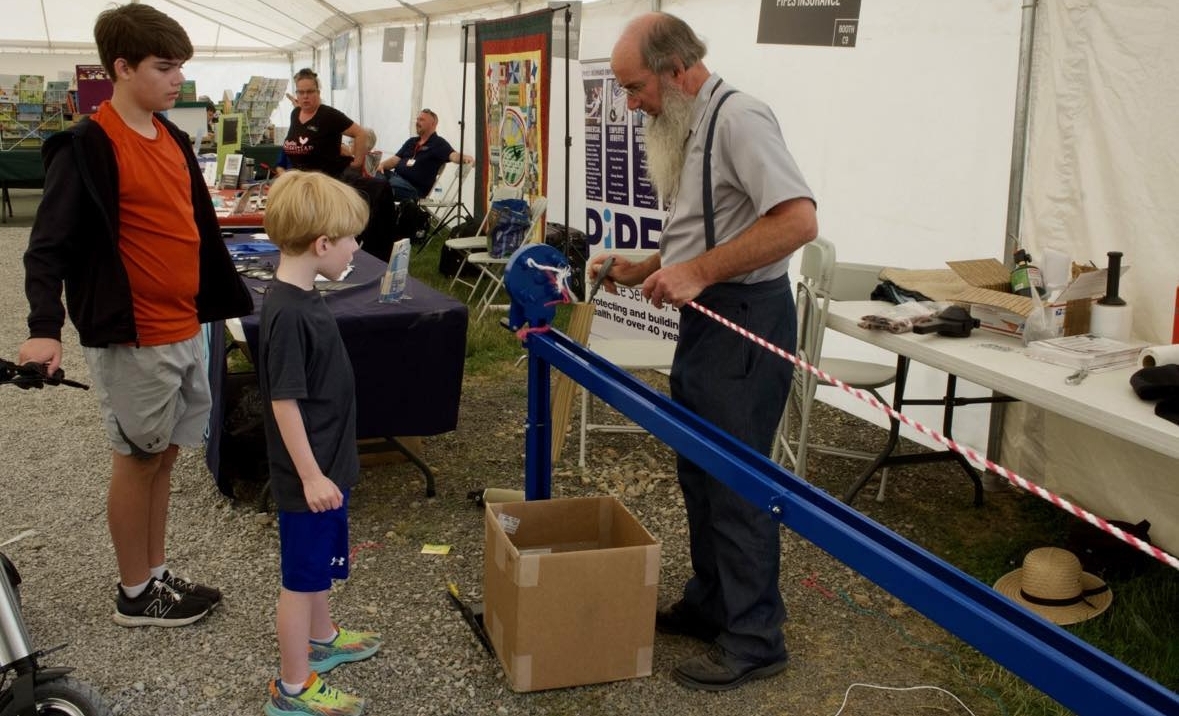Sustainable Living Enthusiasts Descend on Ohio's Amish Country Amid 'Homesteading Tsunami'