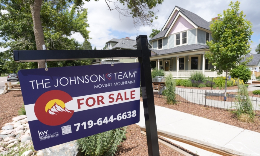 30-year mortgage rates reach 20-year high, while home prices stay high.