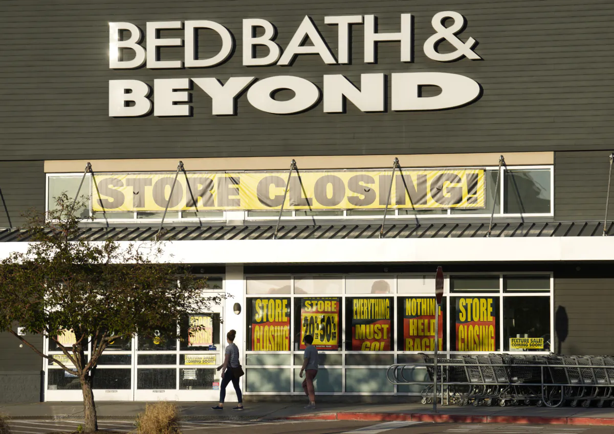 Shoppers enter a Bed Bath & Beyond store in Glendale, Colo. on May 29, 2023. (David Zalubowski/AP Photo)