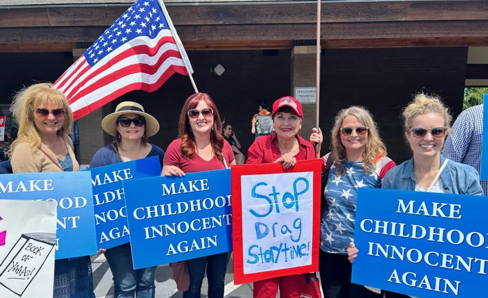 (L-R) Jennifer Gunderson, her daughters Shayla Rodrigues and Alicia Grupico, Orlean Koehle, Gunderson’s sister Amy Dodson, and Gunderson’s daughter Annalisa Puleo. (Courtesy of David Williamson)