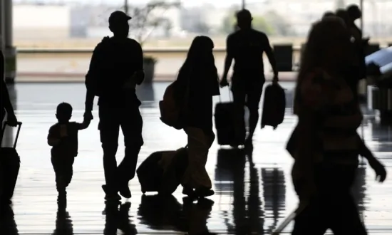 After Several Turbulent Days, Flight Disruptions Ease Despite Worries About 5G Signals