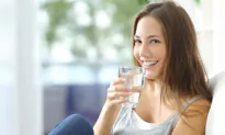 4 Tips for Staying Hydrated and a Decoction for Kidney Stone Prevention and Constipation Relief