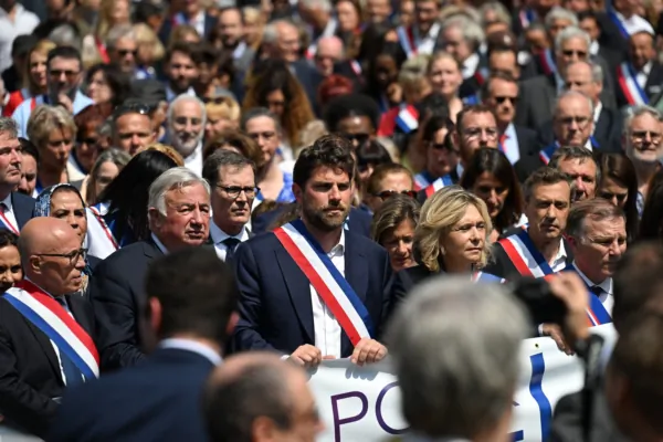 People Gather in Support of Elected Officials After Attack on Paris Suburb Mayor’s Home