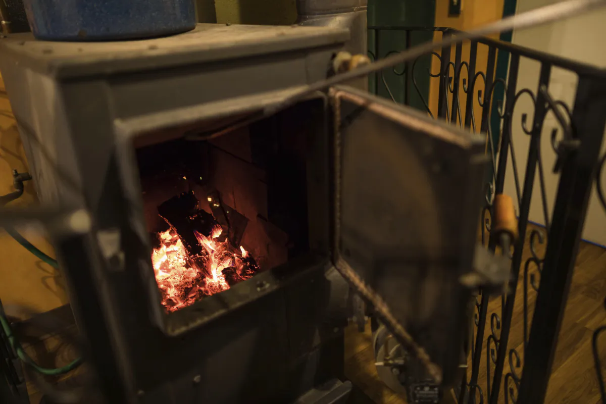 A Riteway wood stove in Palmer, Alaska, on Jan. 23, 2018. (Loren Holmes/Anchorage Daily News via AP)