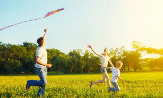 Try This Before Getting Angry: Experts Share Tips on Building Happy Family