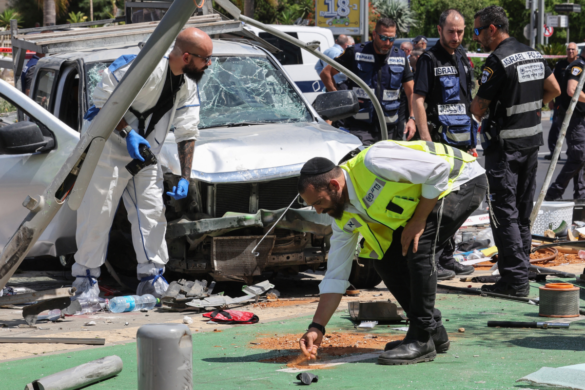 8 Injured in Palestinian Car-Ramming, Stabbing in Tel Aviv