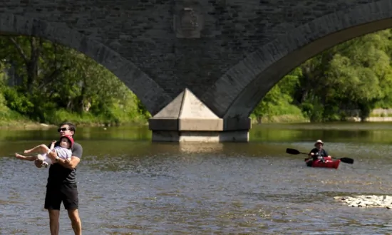 Heat Warning Forecasts 30C Across Southwestern Ontario, No Relief Until Saturday