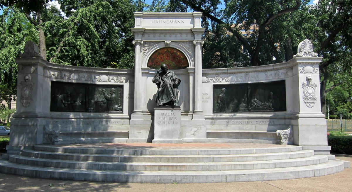The Samuel Hahnemann Monument, located on the east side of Scott Circle in Washington, D.C. (AgnosticPreachersKid, CC BY-SA 3.0 , via Wikimedia Commons)