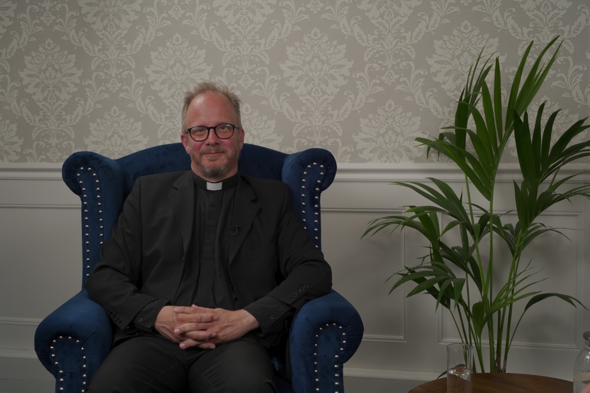 NextImg:Vicar Warns Churches Have ‘Lost Track of Being Doctors of the Soul’